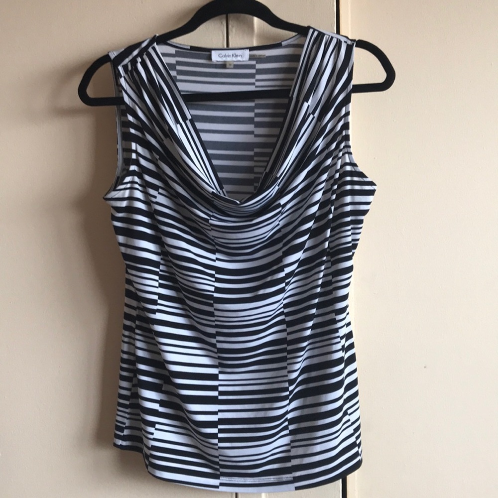 A black and white Calvin Klein top size M